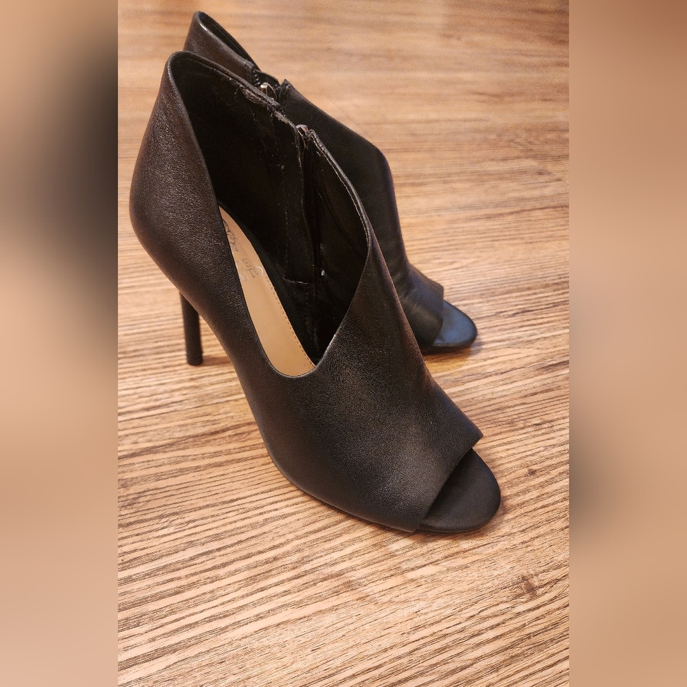 Size 6 - 🆕️ Vince Camuto Careeta Sleek Black Open-Toe Heels - Picture 7 of 11